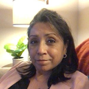 Meet your Posher, Yolanda